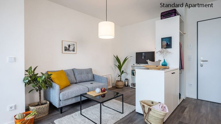 Urban Base Hamburg Apartment Standard Wohnzimmer